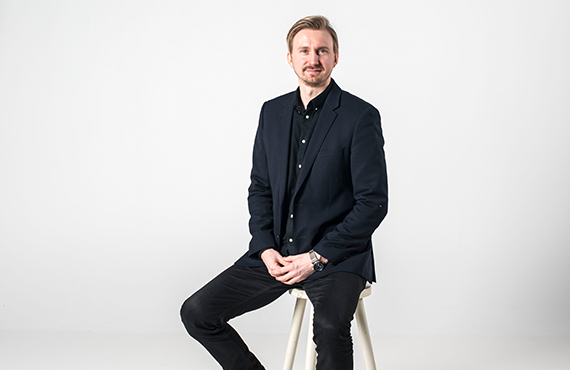 570x370-hans-timola